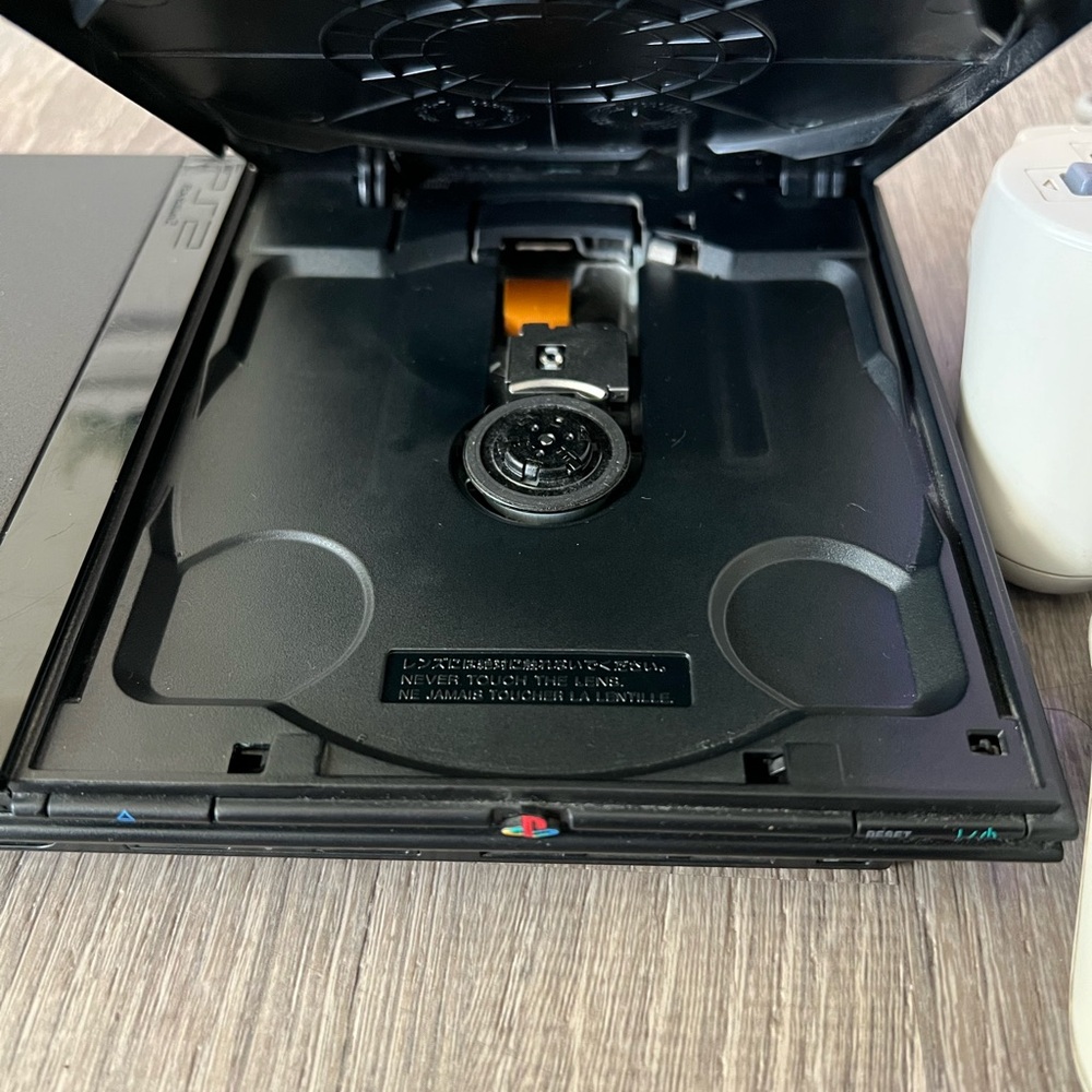 PS2 Console - Picture 4 of 10